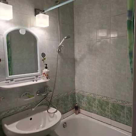 One-room In Arcadia Apartment *