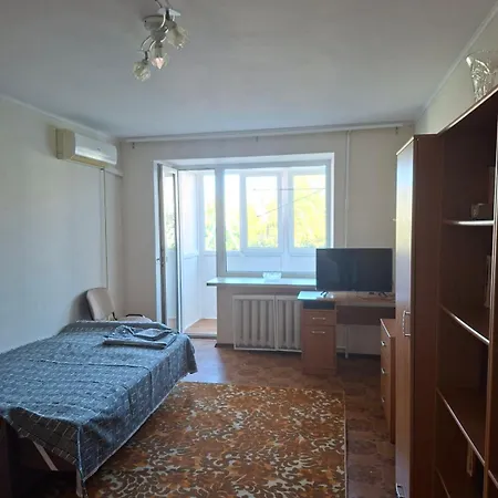 One-room In Arcadia Apartment *